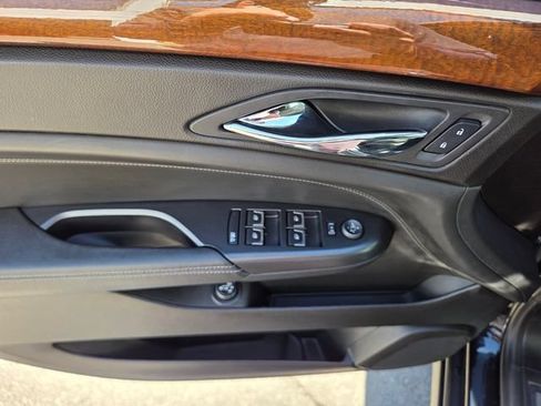 Certified 2014 Cadillac SRX Luxury w/ Driver Assist Package FWD image 17