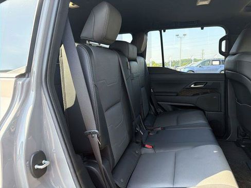 Used 2024 Lexus GX 550 w/ Accessory Package (Z1) AWD/4WD image 30