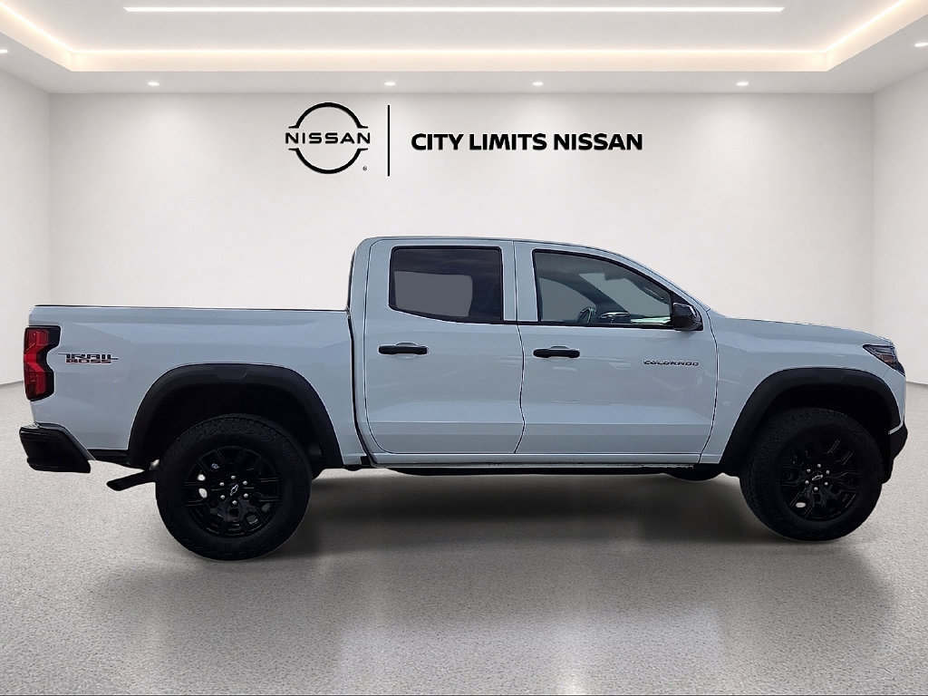 Used 2025 Chevrolet Colorado Trail Boss AWD/4WD image 6