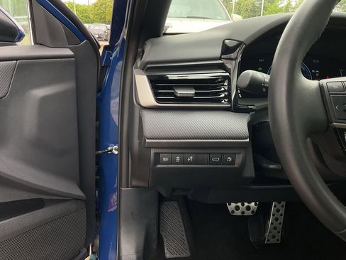 Used 2025 Toyota Camry SE image 26