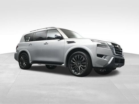 Used 2023 Nissan Armada Platinum w/ Captain's Chairs Package RWD image 16