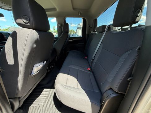 Used 2024 GMC Sierra 2500 SLE w/ SLE Value Package; AWD/4WD image 5