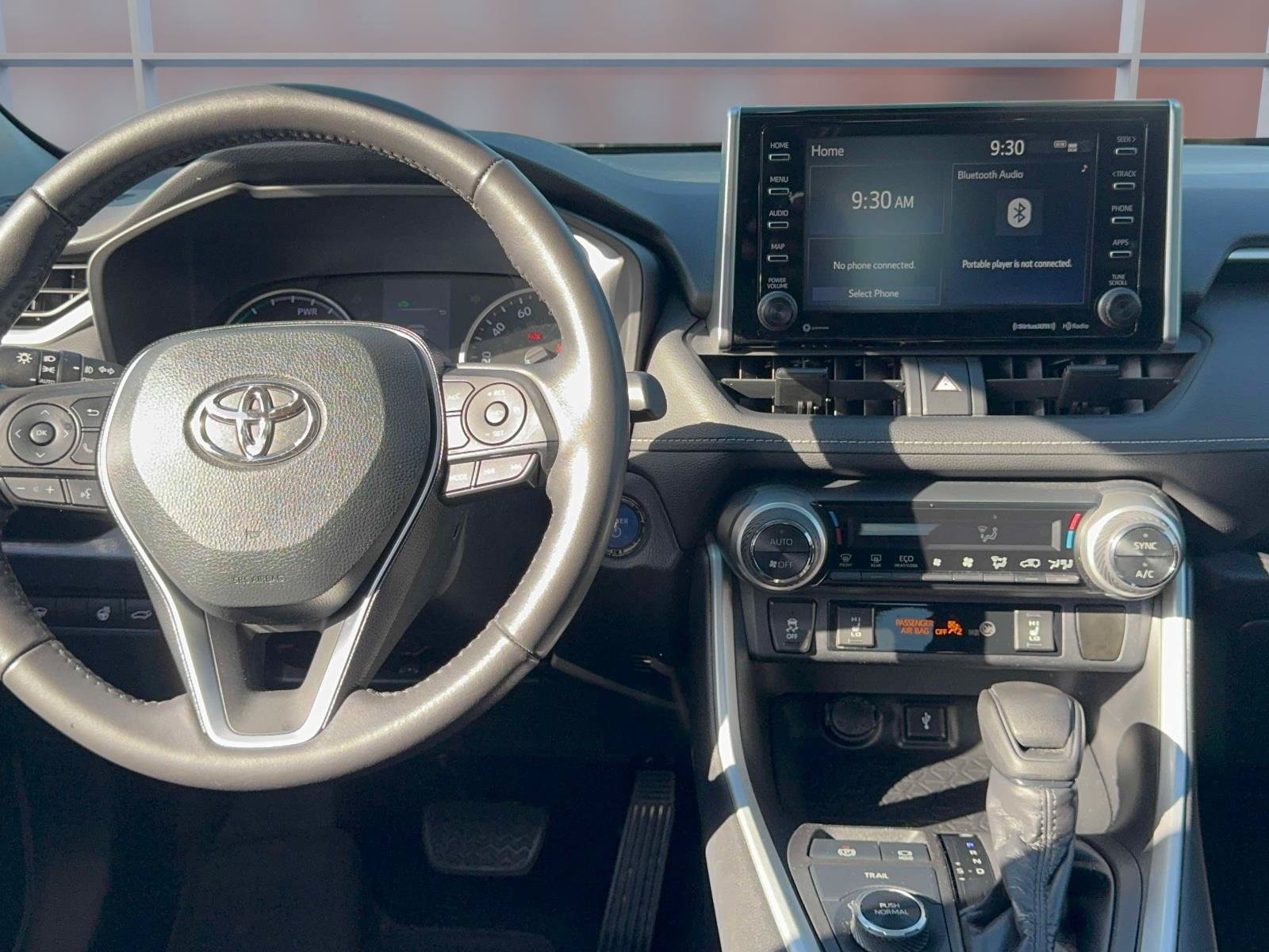Used 2020 Toyota RAV4 XLE w/ Convenience Package AWD/4WD image 11