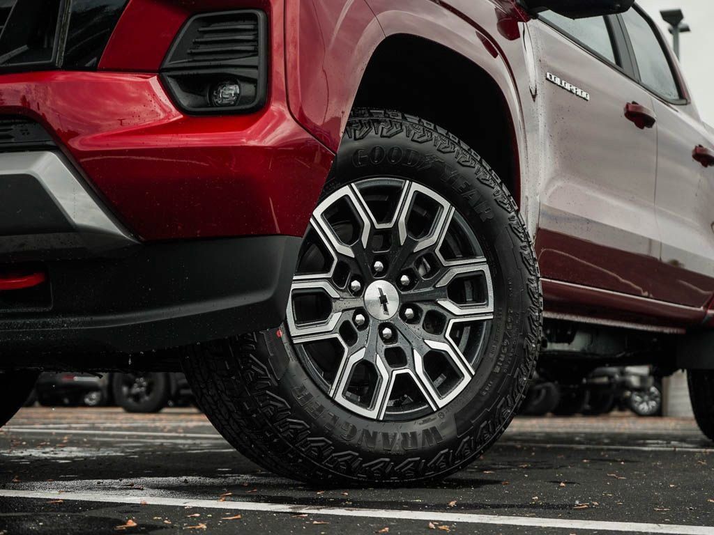 New 2026 Chevrolet Colorado Z71 w/ Technology Package AWD/4WD image 6