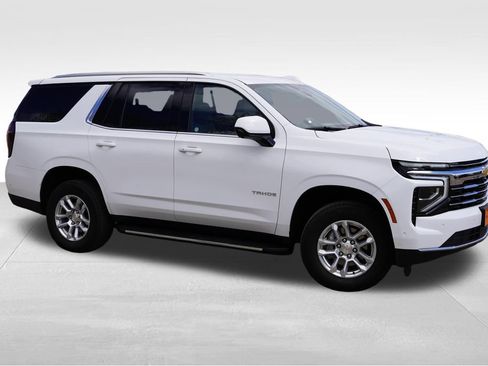 Certified 2025 Chevrolet Tahoe LT AWD/4WD image 2