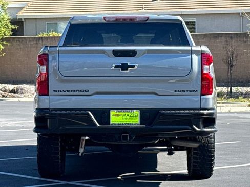 Used 2023 Chevrolet Silverado 1500 Custom Trail Boss w/ LPO, Dark Essentials Package image 12