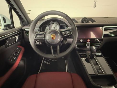 New 2026 Porsche Macan S image 22