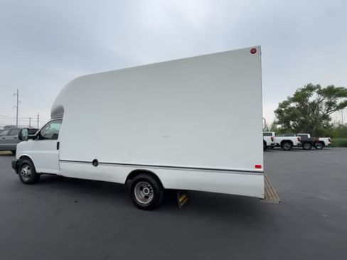 Used 2017 GMC Savana 3500 RWD image 6