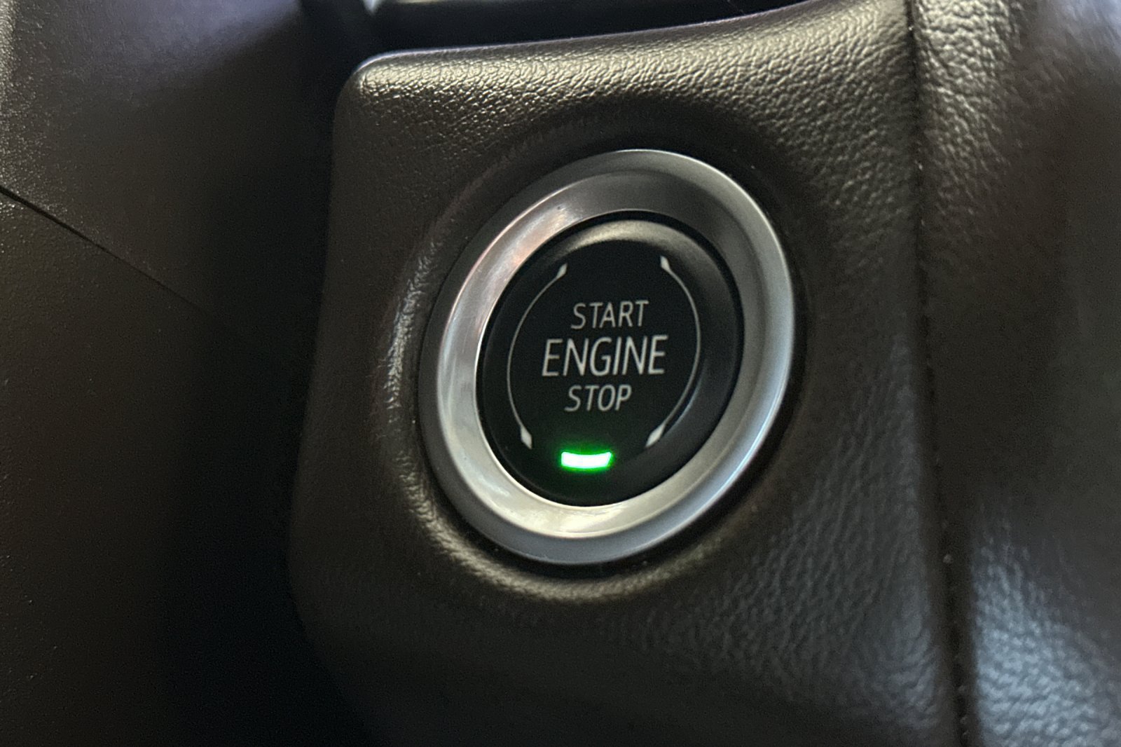 Used 2024 Chevrolet Tahoe LT AWD/4WD image 32