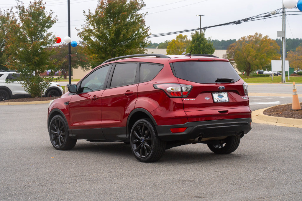 Used 2017 Ford Escape Titanium FWD image 5