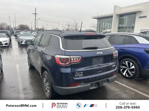 Used 2017 Jeep Compass Latitude w/ Popular Equipment Group image 3