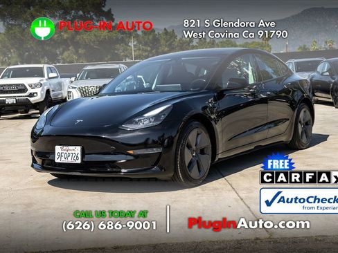Used 2023 Tesla Model 3 Standard Range image 1