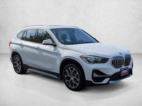 Used 2021 BMW X1 xDrive28i w/ Convenience Package AWD/4WD image 3