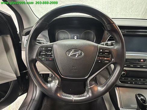 Used 2016 Hyundai Sonata Sport w/ Option Group 02 image 4