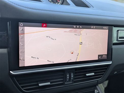 Used 2021 Porsche Cayenne Turbo image 22