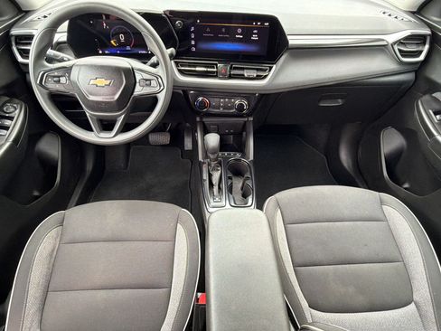 Used 2025 Chevrolet TrailBlazer LT FWD image 15