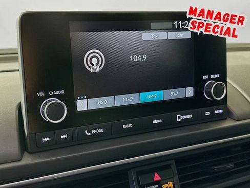 Used 2025 Honda Pilot Sport image 15