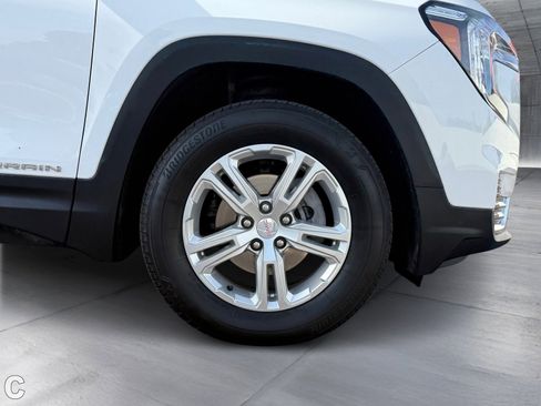 Certified 2023 GMC Terrain SLE w/ Driver Convenience Package image 8