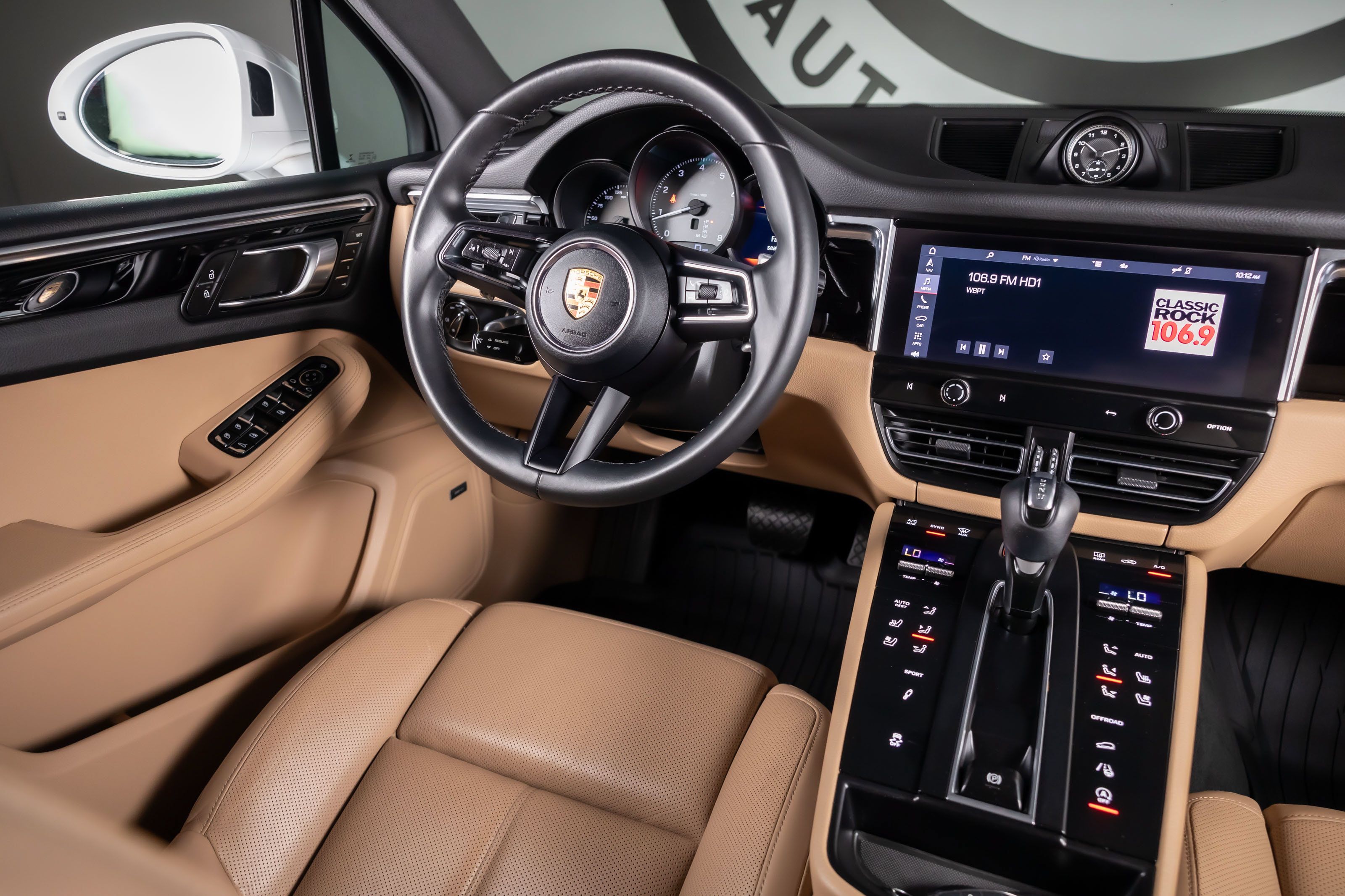 Used 2022 Porsche Macan S AWD/4WD image 7
