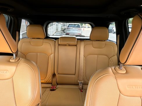 Used 2023 Jeep Grand Cherokee Summit image 17