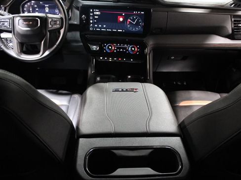 Used 2025 GMC Sierra 2500 AT4 AWD/4WD image 33