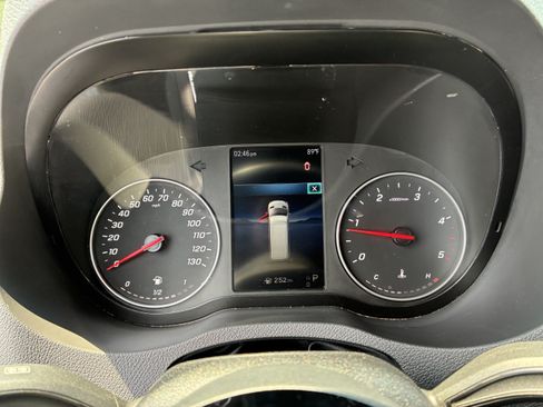 Used 2025 Mercedes-Benz Sprinter 2500 image 32