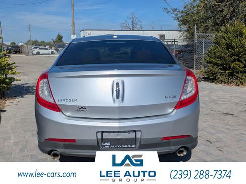 Used 2013 Lincoln MKS image 4