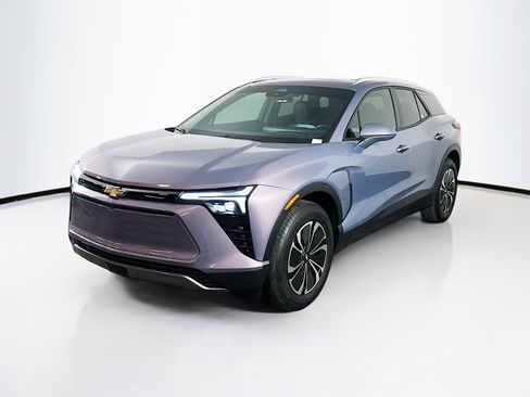 Used 2024 Chevrolet Blazer EV LT AWD/4WD image 3