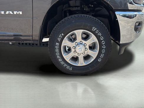 New 2025 RAM 2500 Big Horn AWD/4WD image 9