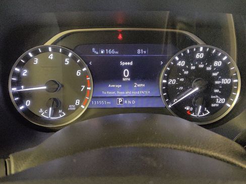 Used 2021 Nissan Titan SV w/ SV Convenience Package RWD image 23