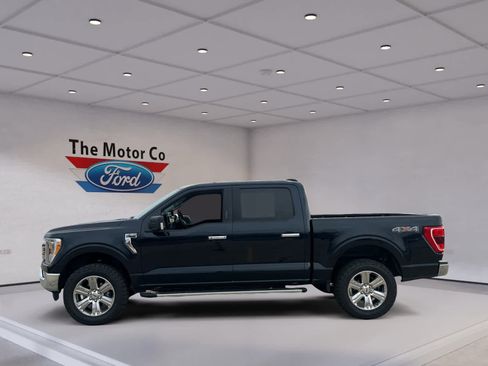 Certified 2022 Ford F150 XLT w/ Equipment Group 302A High image 8