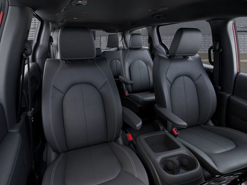 New 2027 Chrysler Pacifica Select AWD/4WD image 16