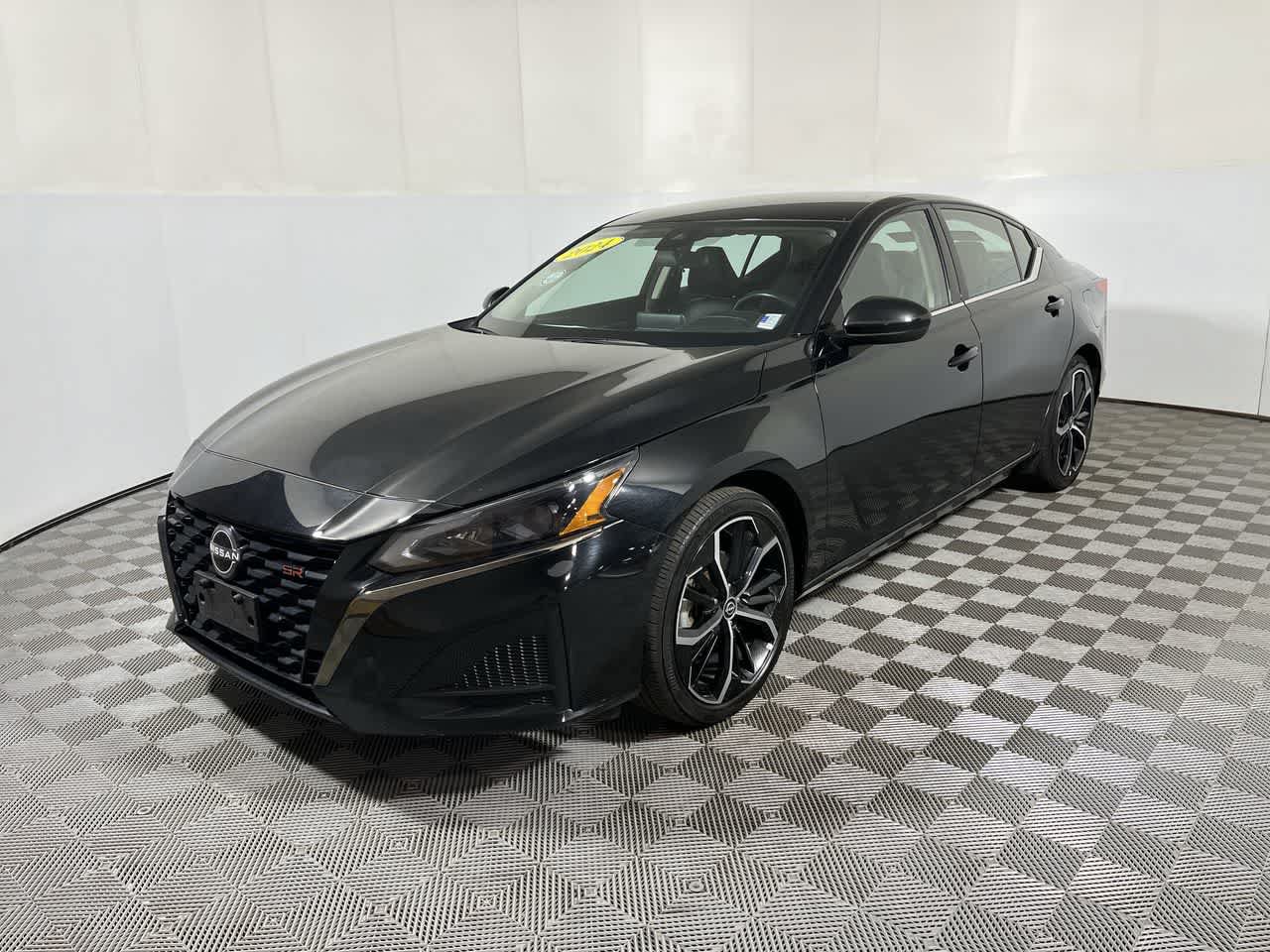 Used 2024 Nissan Altima 2.5 SR FWD image 4