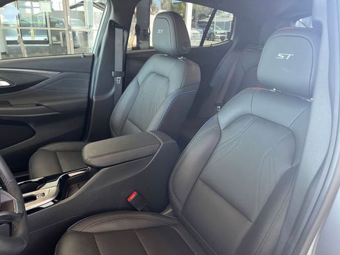 Used 2025 Buick Envista Sport Touring image 27