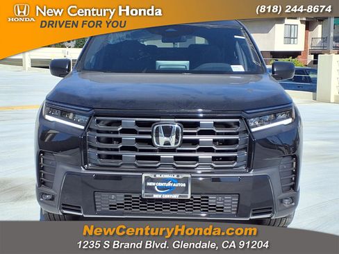 New 2026 Honda Pilot Sport image 2