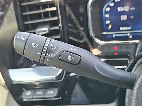 Certified 2023 Chevrolet Silverado 1500 High Country w/ High Country Premium Package AWD/4WD image 16