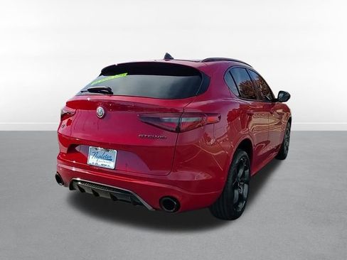 Used 2022 Alfa Romeo Stelvio Veloce image 6