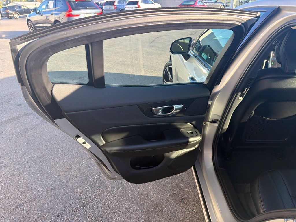Certified 2024 Volvo S60 B5 Plus w/ Climate Package AWD/4WD image 8