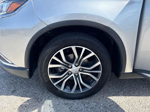Used 2018 Mitsubishi Outlander SE FWD image 29