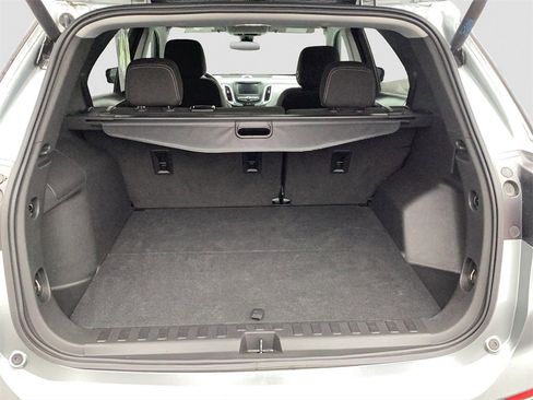 Used 2023 Chevrolet Equinox LT w/ Driver Convenience Package image 20