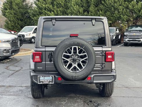 New 2026 Jeep Wrangler Unlimited Sahara AWD/4WD image 8