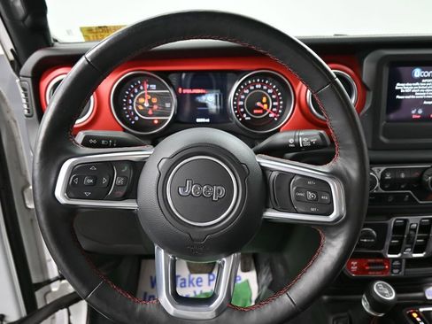 Used 2020 Jeep Gladiator Rubicon w/ Cold Weather Group AWD/4WD image 31