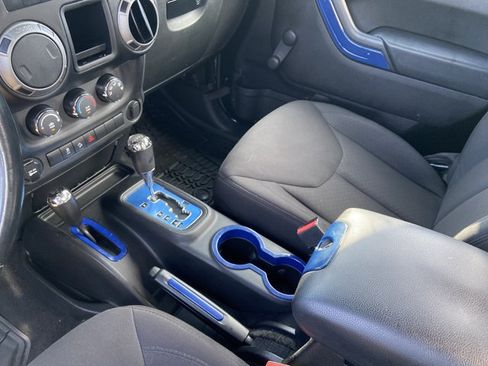 Used 2014 Jeep Wrangler Sport w/ Connectivity Group AWD/4WD image 20