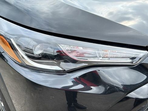 Used 2025 Toyota Corolla Cross AWD Hybrid image 8
