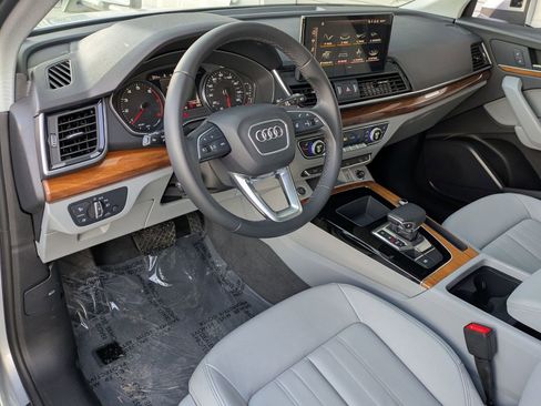 Used 2023 Audi Q5 2.0T Premium w/ Convenience Package AWD/4WD image 15