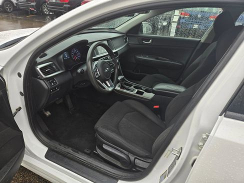 Used 2020 Kia Optima LX image 4