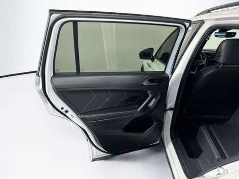 Used 2023 Volkswagen Tiguan SE R-Line FWD image 27