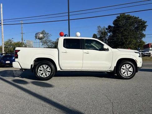 Used 2023 Nissan Frontier SV w/ SV Convenience Package image 5