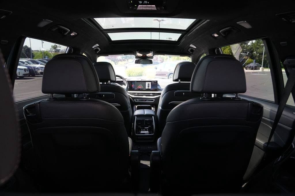 Used 2024 BMW X7 M60i w/ Executive Package AWD/4WD image 29
