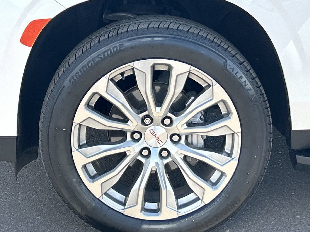 Used 2023 GMC Yukon XL Denali RWD image 34